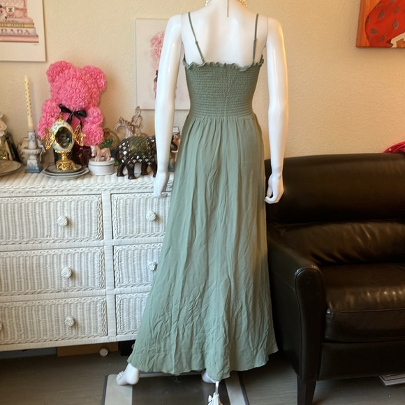Reformation [ Firm on price ] Ceylon maxi dress in sage green Size Medium - Picture 3 of 11